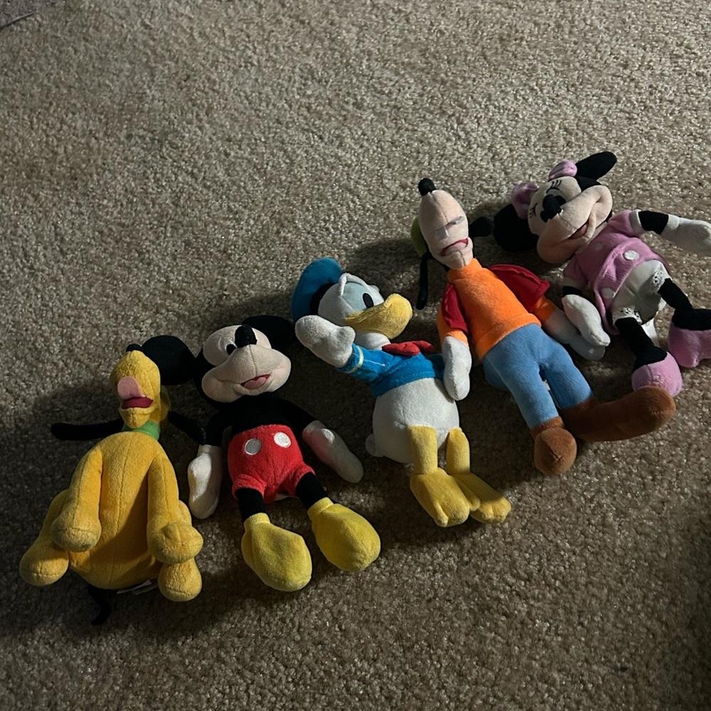 The fab 5 DisneyCharacter Plush Toy Set - Mickey Minnie Pluto goofy and Donald